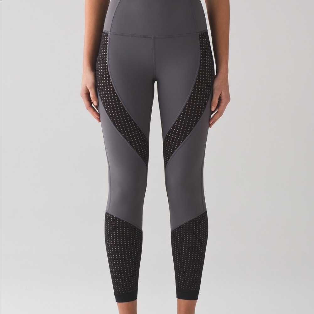 SOLD Lululemon paddle times tights